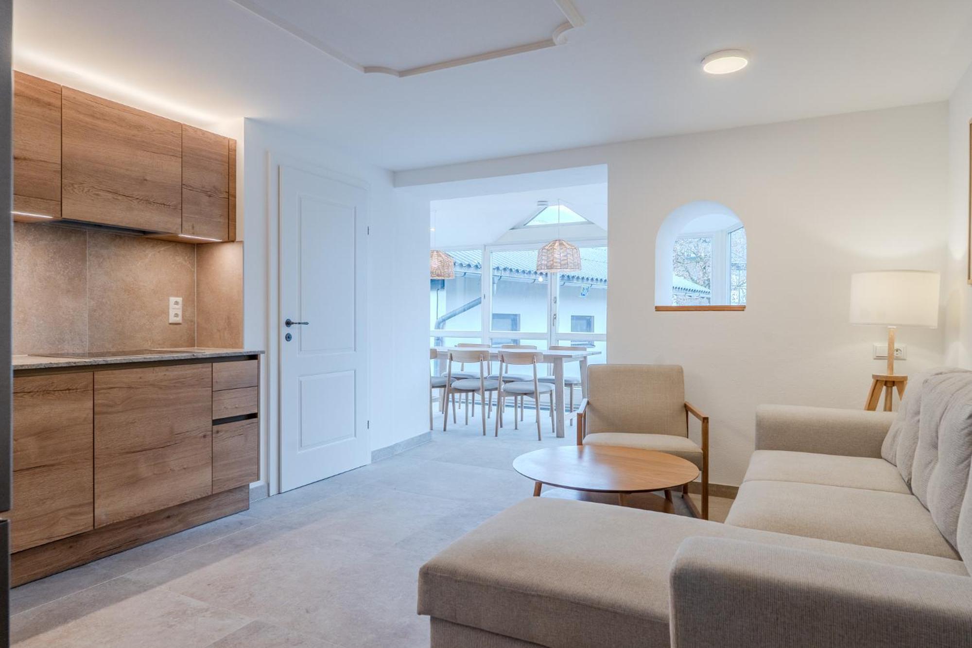 Whats-App Self-Check-In - Villa Maria Theresia バート・ゴイーザーン 部屋 写真