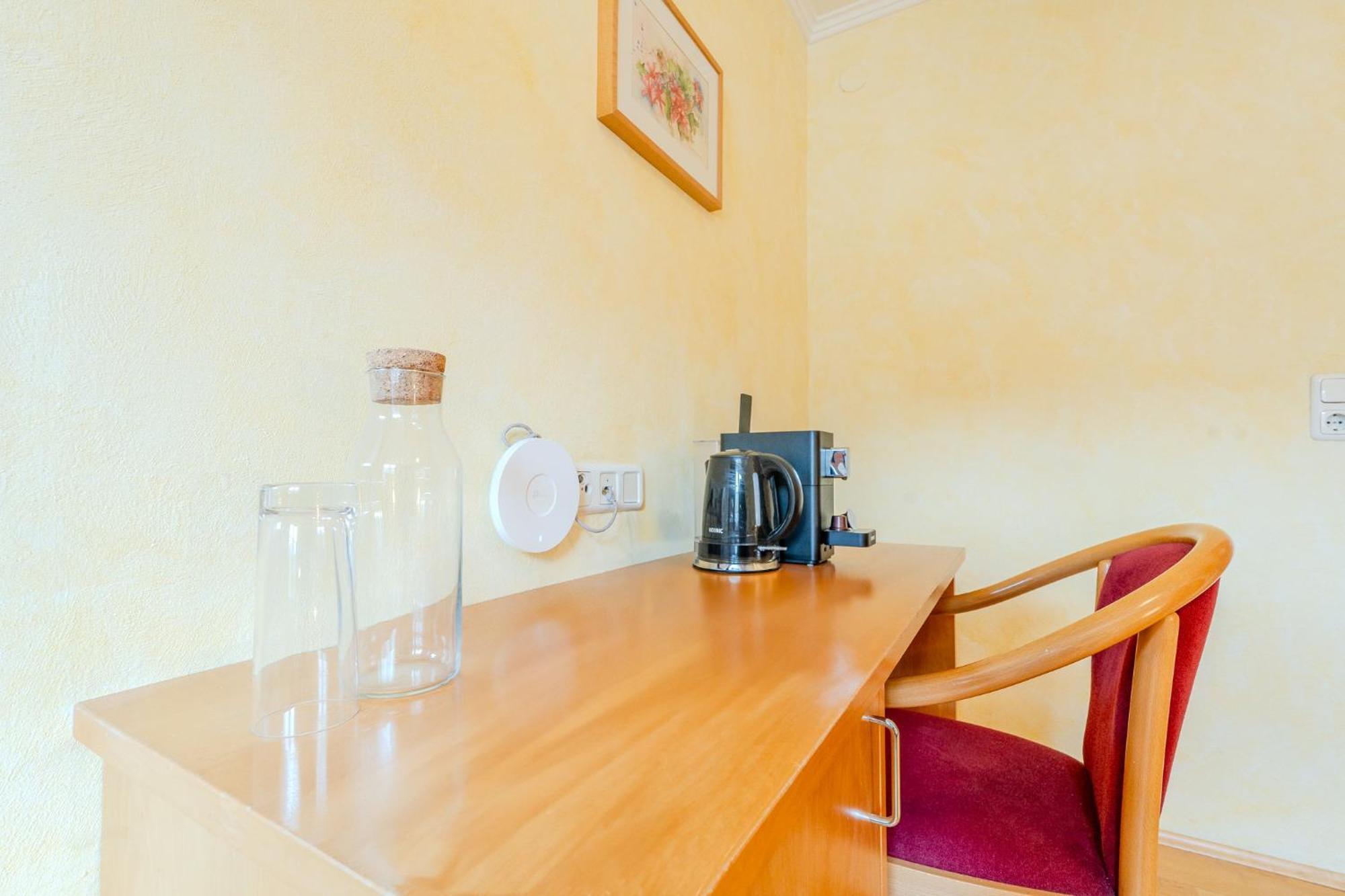 Whats-App Self-Check-In - Villa Maria Theresia バート・ゴイーザーン 部屋 写真