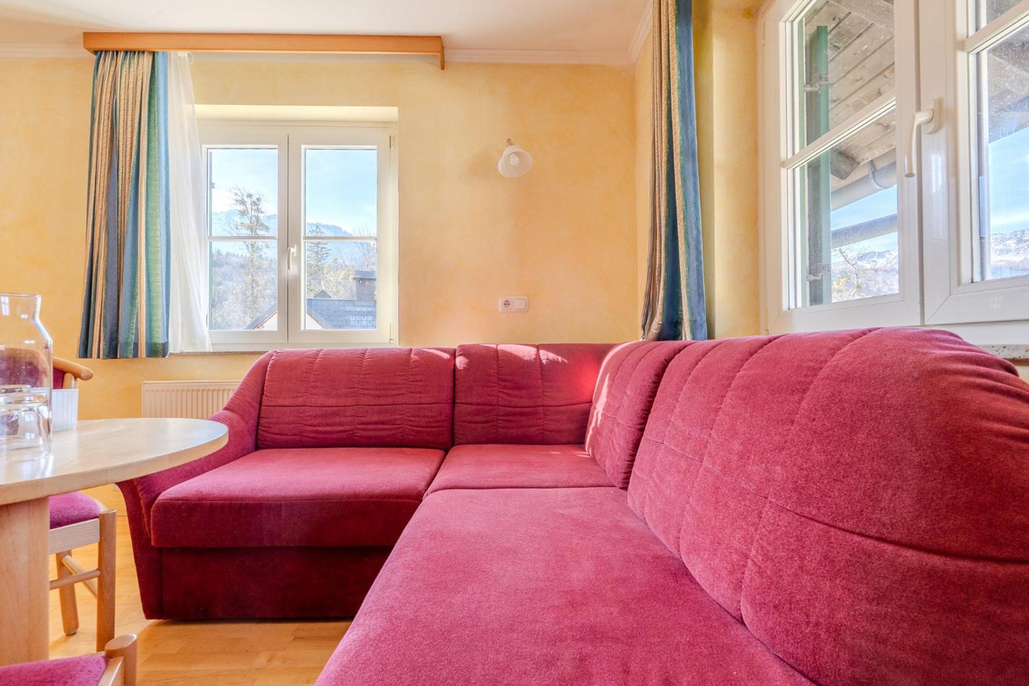 Whats-App Self-Check-In - Villa Maria Theresia バート・ゴイーザーン 部屋 写真