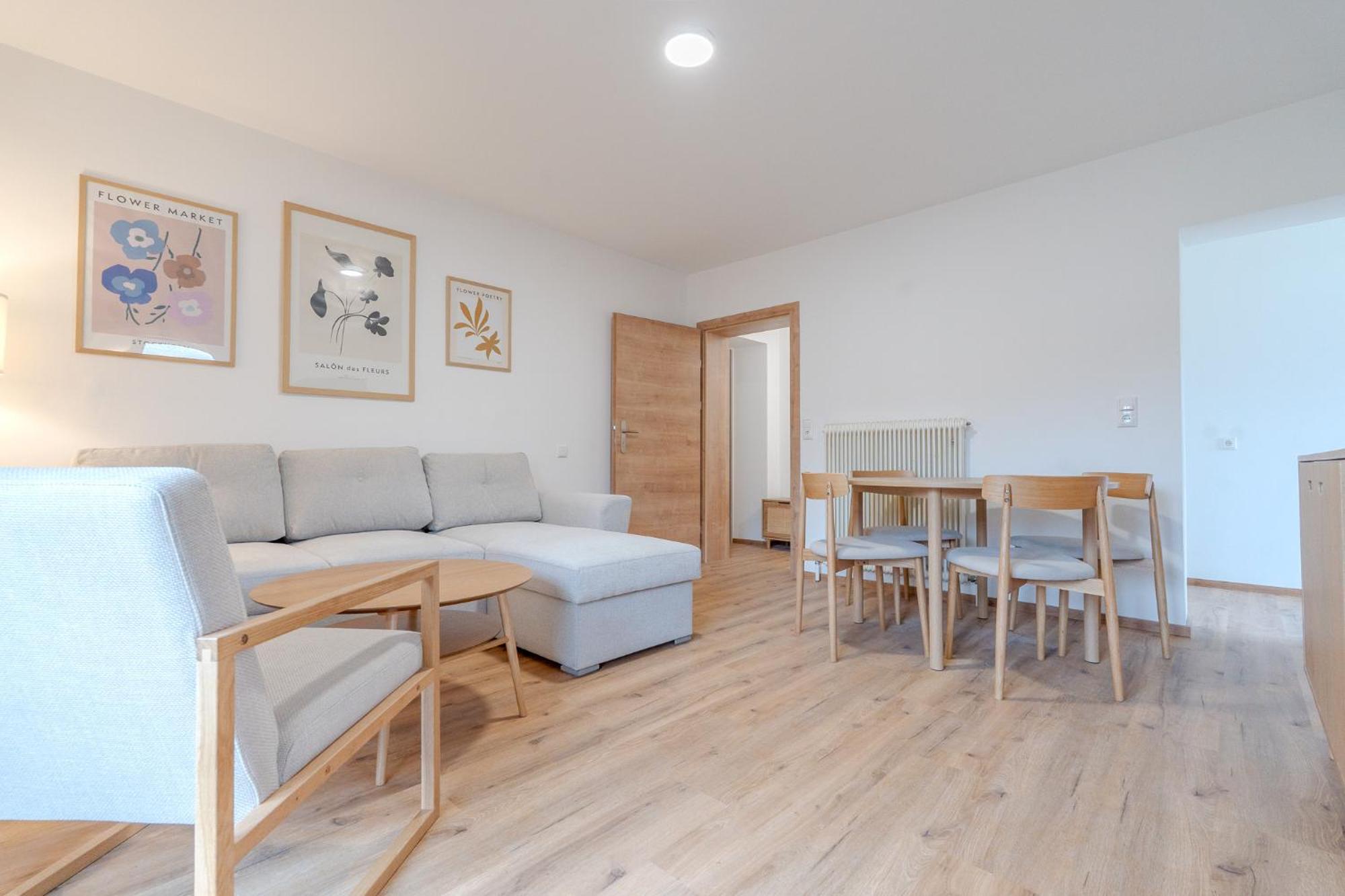 Whats-App Self-Check-In - Villa Maria Theresia バート・ゴイーザーン 部屋 写真