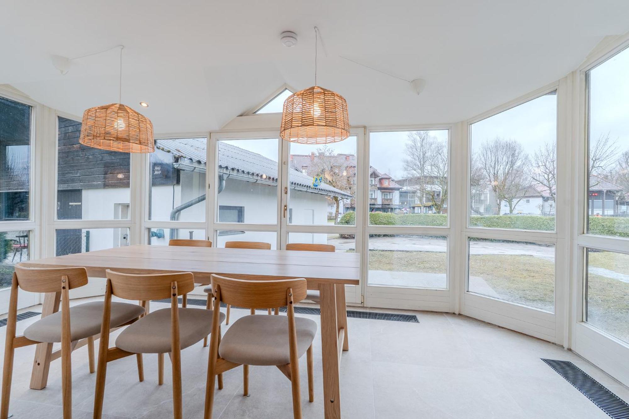 Whats-App Self-Check-In - Villa Maria Theresia バート・ゴイーザーン 部屋 写真